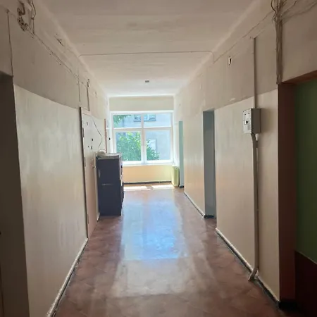 Budget Apartment *